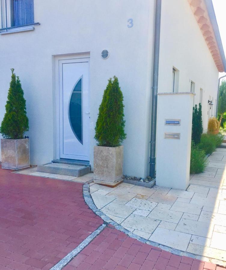 Neues Zimmerapartment Mit Bad Neckarwestheim 外观 照片